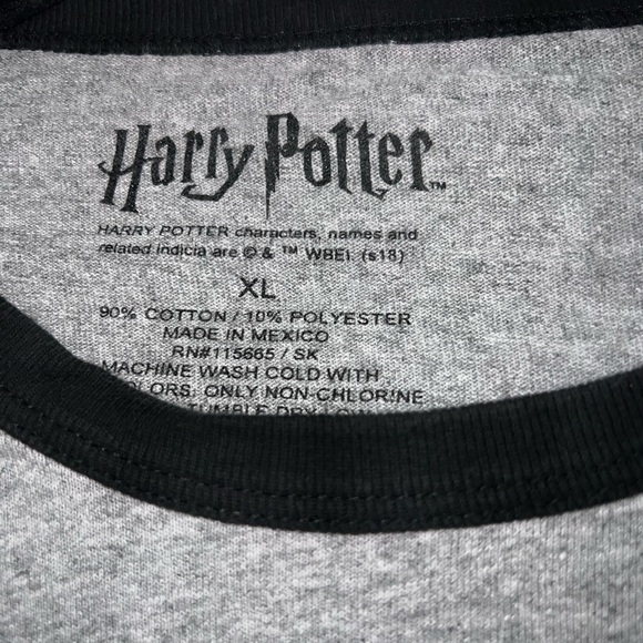 Gray “Muggle” Tshirt - Picture 3 of 3